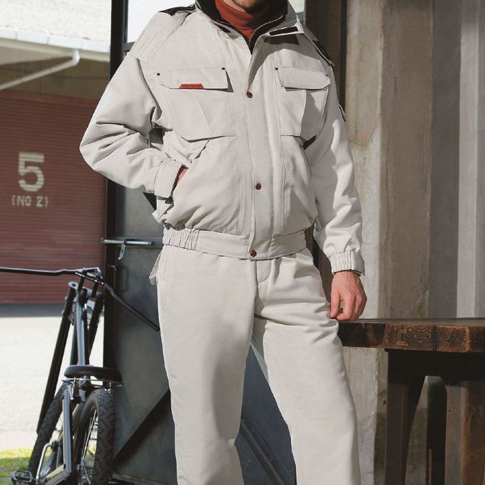 【FIELD MESSAGE】レディースサイズ新登場。温かさを追い求めたハイテクウォームブルゾン（フード付）