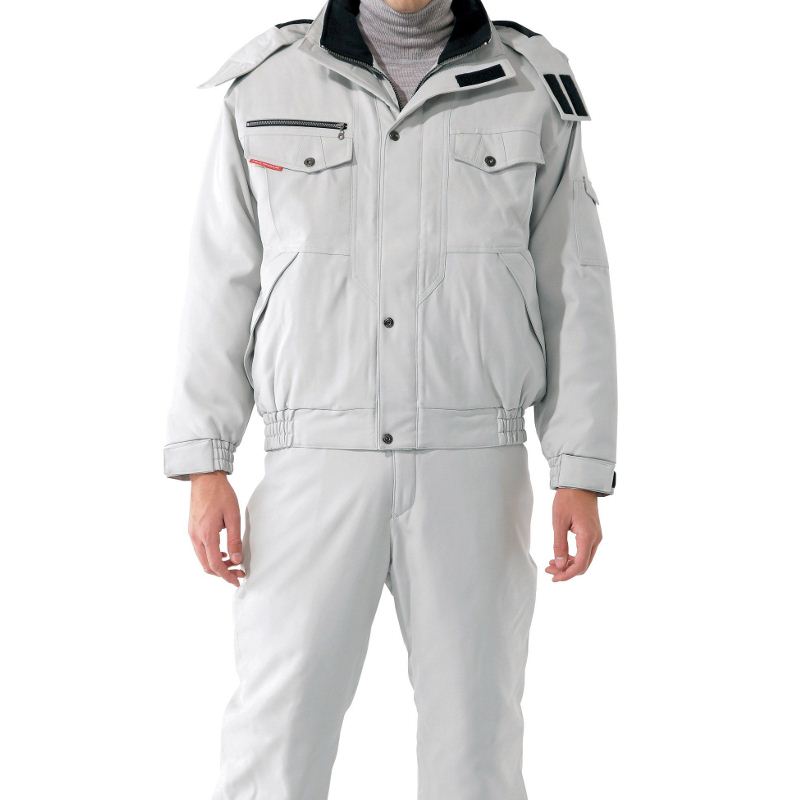 【FIELD MESSAGE】スタンダードな防寒ブルゾン（フード付）