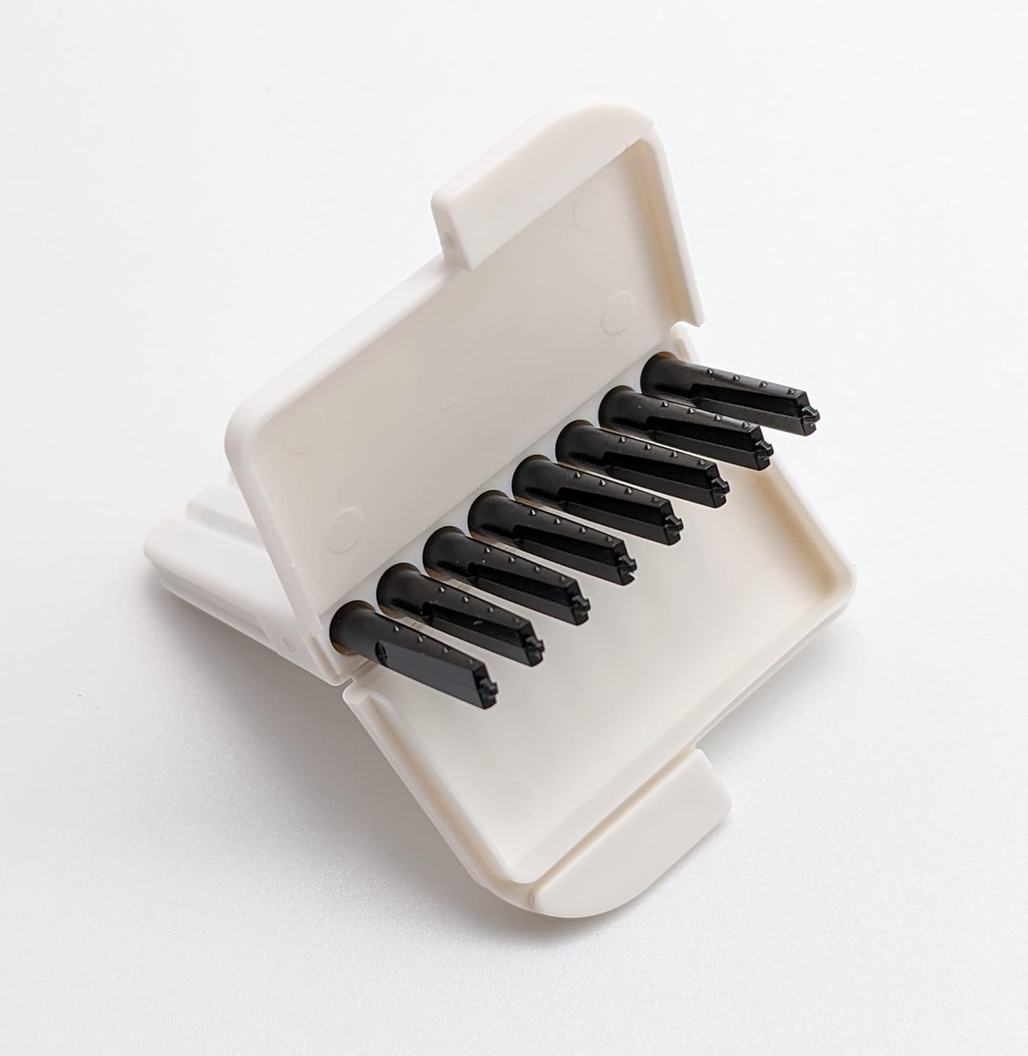 ワイデックス ナノケア 8個入り 耳垢フィルター 耳クリーニングセット 使い捨て 補聴器装置アクセサリー ワックスプロテクター 助聴器付属品 補聴器耳垢フィルタ...