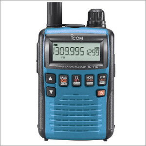 商品説明 ■0.100&#12316;1309.995MHzをカバー 0.100&#12316;1309.995MHz（一部周波数帯を除く）をFM/WFM/AMでカバー。 ラジオ放送、テレビ放送の音声（アナログ）から、エアバンド、各種ユーティリティ無線まで、様々な受信を楽しむことができます。 ■BTL回路＆大型スピーカー 低周波出力回路にはBTLアンプ、さらに、36φの大型スピーカーを搭載す ることで、AF出力150mW以上の大音量を実現。屋外や車の中でも、快 適な受信が可能です。 ■パワーセーブ機能 受信信号の有無検知時間を大幅に短縮することで、消費電流を低下させ るパワーセーブ機能を装備。また、AUTO選択時には、パワーセーブ 開始から約1分間、信号がないと自動的にデューティ比を変更し、待ち受け時の電池の消耗を軽減します。 ■アルカリ乾電池で約19時間※2の受信が可能 付属のNi-MH（ニッケル水素）電池で約15時間※1の受信を実現。アルカ リ乾電池なら、IC-R5の約10時間（アルカリ乾電池使用時）を大幅に 上回る約19時間※2の長時間受信が可能です。 ※1 AF出力50mW、外部スピーカー(8Ω負荷) 接続時。 ※2 乾電池の種類等によります。 ■100ch/秒（VFOモード時）の高速スキャン スキャンのバリエーションも、さらに充実しています。しかも、前モデ ルIC-R5（30ch/秒）を大幅に上回る100ch/秒（VFO モード時）の高 速スキャンを実現。 よりスピーディに信号をキャッチすることができます。 【多彩なスキャン機能】 ・ フルスキャン ・ バンドスキャン ・ プログラムスキャン ・ オートメモリーライトスキャン ・ メモリースキャン ・ バンクスキャン ・ SKIPスキャン ・ プライオリティスキャン ・ トーンスキャン ・ リンクスキャン ■空線キャンセラー※ 無通話時に聞こえる耳障りな空線信号を排除する空線キャンセラーを装備。 また、IC-R5の空線キャンセラーを強化（Train2を追加）し、さらに鉄道無線を快適に受信することが可能になっています。 もちろん、MCA無線などで使用されているMSKの制御信号にも対応するなど、シグナリング機能が充実しています。 ※ 空線キャンセラー、トーンキャンセラー機能は、全ての空線信号を検出するものではありません。 ■VSC機能（ボイススケルチコントロール） スキャン中に制御信号や無変調信号など、目的外の信号だけを自動的に スキップさせ、音声の出ている信号だけをとらえることができます。 しかも、各種シグナリング機能と併用することも可能です。 ■AFフィルター 高音域のノイズを抑え、快適な受信を可能にするAFフィルターを装備。 特に弱い信号を受信している時や長時間の受信に威力を発揮します。 ■外部電源端子を装備 付属のNi-MH（ニッケル水素）電池をバッテリーチャージャー（ACアダプ ター/付属品）またはバッテリーチャージャースタンド（オプション のBC-194/付属のBC-196が必要）を使用して充電しながら、受信することができます。 また、シガーライターケーブル（オプションのCP-18）を接続すれば、車での使用も可能です。 ■豊富なメモリー＆フレキシブルバンクシステム 通常メモリー1300ch、スキャンエッジ25組50ch、オートライトスキャン用メモリー200chを装備。 しかも、EEPROMを採用しているので、電池が切れてもメモリー内容は保護されます。 また、通常メモリーを最大100chまでメモリーできるフレキシブルバンクシステムを採用。 バンクは最大22個まで設定できます。 ■AMラジオ用バーアンテナを内蔵 AMラジオ放送受信用バーアンテナを内蔵しているので、外部アンテナな しでも、快適にAMラジオ放送を楽しむことができます。 また、FMラジオ放送など中波帯以外の周波数では、イヤホンのコードをアンテナにした受信が可能です。 ■タイマー付きLCDバックライト 夜間や車内でも表示内容を確認できるバックライトを装備。 操作をしなければ5秒後にバックライトをオフにすることもできる省エネ設計です。 ■CI-Vによる外部制御が可能 オプションのCT-17を使用することで、IC-R6とRS-232Cタイプのシリアル ポートを持つパソコンを接続することが可能。 受信周波数、受信モード、スケルチの状態などをパソコンで制御することができます。 ■その他の機能 モード/チューニングステップ自動設定機能 　　CTCSS、DTCS、トーンリバースに対応 　オートスケルチ機能 　　選択可能な14種類のチューニングステップ スケルチモニター機能 　オートパワーオフ機能 　　電池残量表示機能 　キーロック機能 　RFアッテネータ ■おもな付属品 アンテナ バッテリーチャージャー（ACアダプター）BC-196 Ni-MH（ニッケル水素）電池 　ベルトクリップ ハンドストラップ　アイコム VX IC TH DJ ヤエス 秋葉原 無線機 通販 あまちゅあむせん アマチュア無線 受信機 レシーバー ガーミン アルインコ 無線機 無線 モービル機 ハンディ機トランシーバー ケンウッド トランシーバー アンテナ アマチュア無線機 ハンディ 通信　連絡 HF 固定機 KTEL AOR 第一電波工業 コメット アドニス