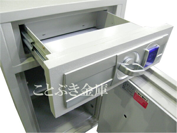 カール事務器　キャッシュボックス　小　W152×D129×H83mm　ブルー　CB−8100−B　1台