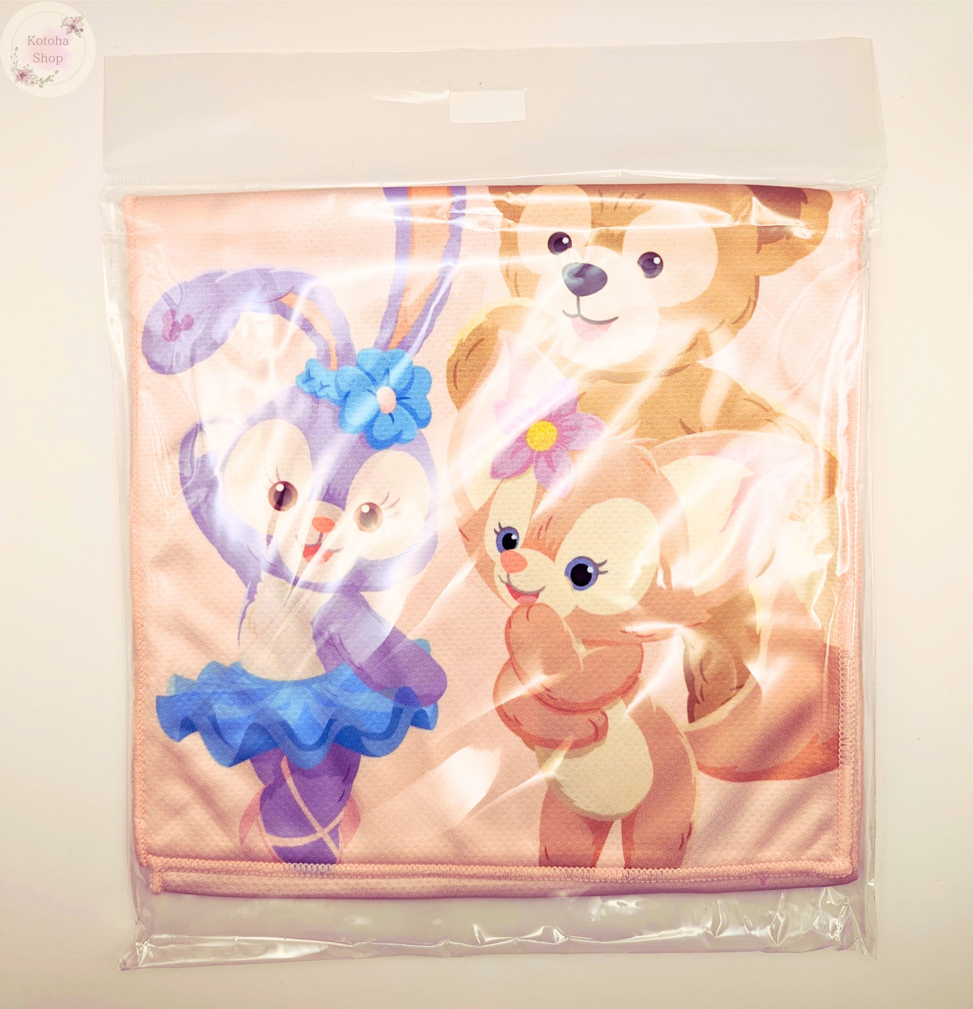 【香港ディズニー限定】ダッフィー&フレンズ 冷感タオル クールタオル フード付き 海外ディズニー 海外 Disney ディズニーランド ディズニーシーのサムネイル