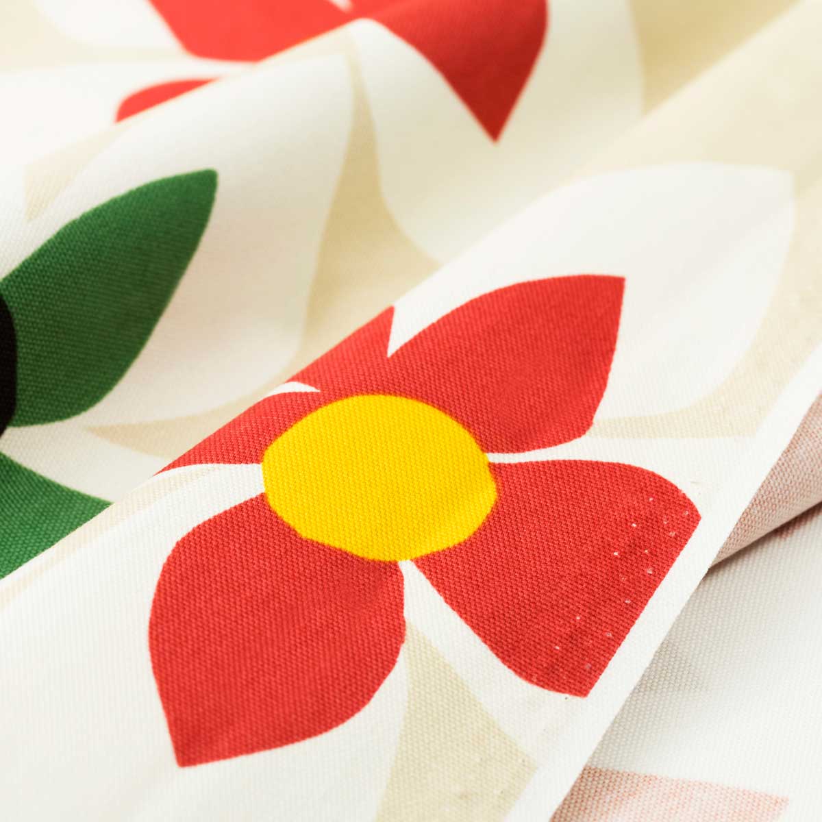 オックス生地 milimili ベージュ 150cm幅 [10cm単位販売] 大柄 プリント コットン 綿 女の子 切り売りのサムネイル