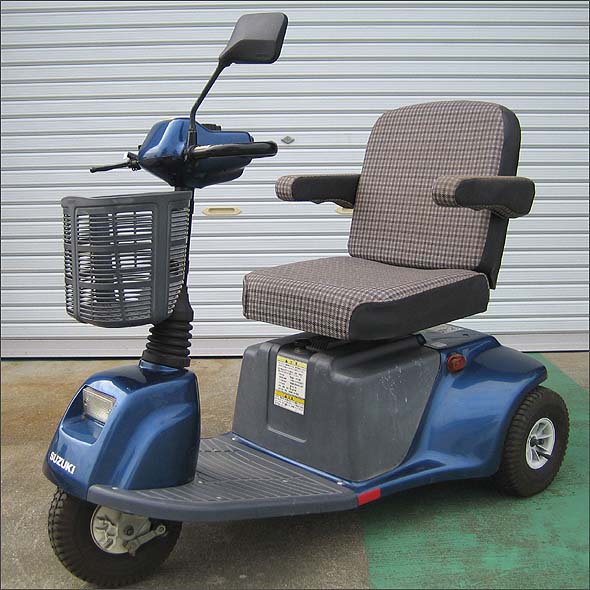 中古 スズキセニアカー ET-3A 1997年式 新品バッテリー交換済み！【訳あり！超特価品※保証対象外】(セニアカー/シニアカー/電動カート/電動車いす/ハンドル型電動車いす)【中古】のサムネイル