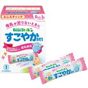 ■製品特徴 2015年から開始した第3回全国母乳調査からの研究成果を生かし、母乳に含まれる成分を配合しています。 「母乳から学び、その成果を生かすこと。」 1960年の日本初の全国母乳調査からおよそ30年ごとに3回にわたる大規模な調査を行い、現在にいたるまで母乳研究を続けている商品です。 これまでにシアル酸、母乳オリゴ糖（ガラクトシルラクトース）、リボ核酸などの母乳成分の配合を実現してきています。 今回、ビーンスタークすこやかM1は全国母乳調査からの最新の研究成果を生かし、日本で初めて育児用粉ミルクに「オステオポンチン」を配合。*1 赤ちゃんのために、そしてお母さんのために、母乳研究を生かした商品です。 *1オステオポンチン配合の乳児用調製粉乳として(2019年3月時点) ■使用方法 1本でできあがり量は50mlです。 ＜ミルクの飲ませ方＞ 標準的な使用量は表をご覧ください。 表は男女の標準体重にもとづいたものですので、赤ちゃんの発育に合わせて量や回数を加減してください。 1回分ずつ調乳し、作りおきや飲み残しは飲ませないでください。 赤ちゃんの体質や健康状態に応じて、医師、助産師、看護師、保健師、管理栄養士、栄養士等にご相談ください。 ◆標準使用量表 ■ご注意(お願い) ◆ミルクは清潔な場所で、虫やほこり、髪の毛などが入らないようにご使用ください。 ◆熱湯やミルクの入った哺乳びんなどによるやけどにご注意ください。 ◆一度沸騰した70度以上のお湯で調乳後、必ず、速やかに体温くらいにさまして2時間以内に飲ませてください。 ◆電子レンジで加熱しないでください。 ◆湿気を避け、乾燥した涼しい場所に保管し、冷蔵庫には入れないでください。 ◆開封後はすみやかに使いきるようにしてください。 ■原材料 ホエイパウダー、植物油（パーム核油、大豆油、パーム油、カノーラ油）、乳糖、脱脂粉乳、全粉乳、バターミルクパウダー、カゼイン、乳清たんぱく質濃縮物、たんぱく質濃縮ホエイパウダー、精製魚油、リボ核酸（RNA）、L-カルニチン、酵母／塩化K、炭酸Ca、リン酸Ca、V.C、硫酸Mg、炭酸K、クエン酸K、クエン酸鉄Na、イノシトール、タウリン、シチジル酸Na、硫酸亜鉛、V.E、ナイアシン、パントテン酸Ca、ウリジル酸Na、硫酸銅、V.A、V.B6、5’-AMP、グアニル酸Na、V.B1、イノシン酸Na、葉酸、カロテン、ビオチン、V.D、V.K、V.B12、（一部に乳成分・大豆を含む） ■栄養成分表示（100gあたり) エネルギー514kcal・ビタミンB2　0.8mg・ナイアシン　5.0mg・カリウム　500mg・たんぱく質　11.1g・ビタミンB6　0.4mg・パントテン酸　4.0mg・マグネシウム　37mg・脂質　27.8g・ビタミンB12　1.5μg・葉酸　100μg・銅　0.31mg・炭水化物　56.1g・ビタミンC　60mg・ビオチン　15μg・亜鉛　3.0mg・食塩相当量　0.38g・ビタミンD　9.3μg・カルシウム　350mg・セレン7.5μg・ビタミンA450μg・ビタミンE4.5mg・リン200mg・ビタミンB1　0.4mg・ビタミンK　26μg・鉄　6.2mg・オステオポンチン40mg・αーリノレン酸0.65g・リボ核酸(RNA)10〜30mg・β-カロテン40μg・シスチン190mg・ドコサヘキサエン酸(DHA)70mg・ガラクトシルラクトース　2.5g・塩素　310mg・タウリン26mg・リン脂質　230mg・シアル酸　165mg・灰分　2.2g・カルニチン15mg・スフィンゴミエリン70mg・コリン65mg・水分2.8g・リノール酸5.2g・ヌクレオチド16mg・イノシトール60mg・主要な混合物　乳又は乳製品以外の乳成分（乳糖・カゼイン・乳清たんぱく質）24,9％乳脂肪以外の脂肪(パーム核油・大豆油・パーム油・カノーラ油・精製魚油）26,5％ ■保存方法 湿気を避け、乾燥した涼しい場所に保管してください。 【お問い合わせ先】 こちらの商品につきましては当店(ドラッグピュア)または下記へお願いします。 雪印ビーンスターク株式会社　お客様センター 電話：0120-241-537 受付時間： 9:00〜17:00 土日祝除く 商品についてお気づきの点やお問い合わせなどがございましたら、上記フリーダイヤルまでお電話をいただきますよう、よろしくお願いいたします。 広告文責：株式会社ドラッグピュア 作成：201512JE,201908SN 神戸市北区鈴蘭台北町1丁目1-11-103 TEL:0120-093-849 製造販売：雪印ビーンスターク株式会社 区分：特別用途食品（乳児用調製粉乳）・日本製 ■ 関連商品 雪印ビーンスターク　お取扱い商品 すこやかM1　シリーズ