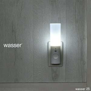 wasser 25 LED センサーライト ホワイト 室内 屋内 廊下 階段 コンセント式 フットライト 足元灯 センサー ライト 人感センサーライト 脱着可能 懐中電灯 ハンディライト 非常灯 (wasser25)