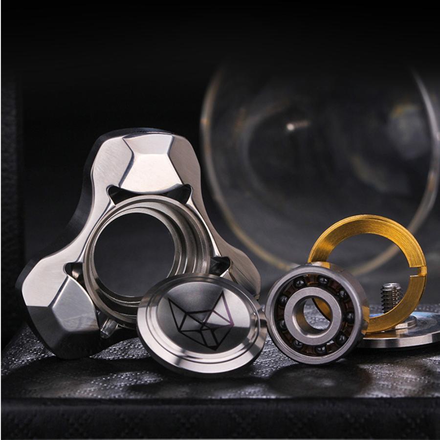 ハンドスピナー 指スピナー フィンガースピナー ベアリング ギアスピナー 指先こま Spinners 超耐久性 高速回転 ステンレススチール キューブ 指先回転コマ フィジェットトイ 集中力アップ ストレス解消 子供大人用のおもちゃ 人気モデル