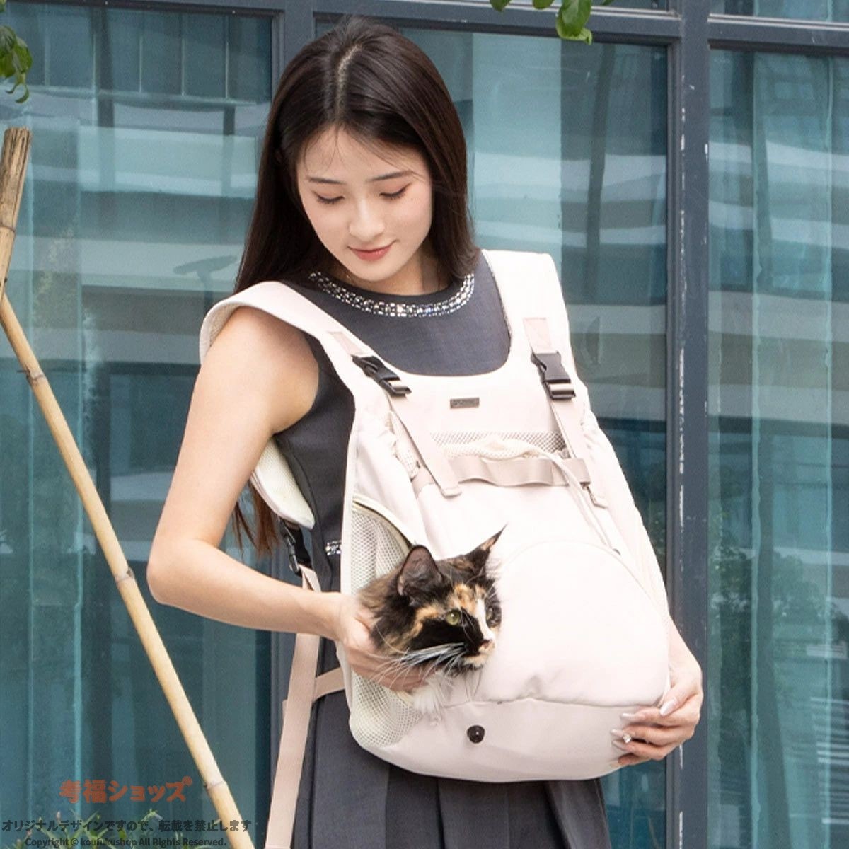 ペットキャリーバッグ リュック 小型犬用 猫用 前向き抱っこ対応 メッシュ通気 防...