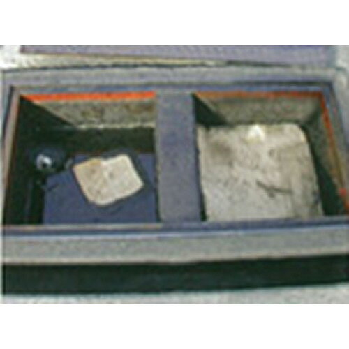 松岡紙業 イーマット 油吸着材(中)50×25cm(100枚入) (1箱) 品番：EM502502