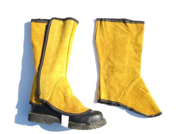 革製すねあて 脚半 きゃはん/ゲートル 安全靴保護ガード/アウトドア バーベキュー/代引不可/通販格安セール情報 楽天 通販