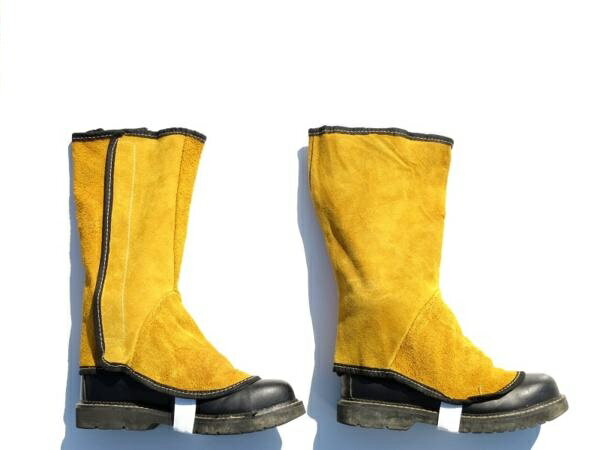 革製すねあて 脚半 きゃはん/ゲートル 安全靴保護ガード/アウトドア バーベキュー/代引不可/