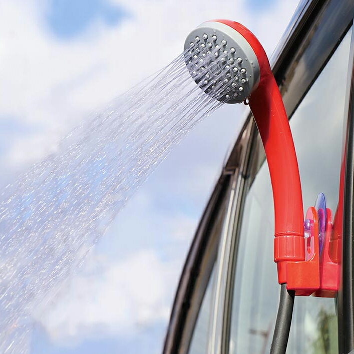 ポータブルシャワー 簡易シャワー 携帯シャワー 電動シャワー アウトドアシャワー 電動ポータブルシャワー DC12V 車用 海水浴 ビーチ キャンプ 水遊び プール 防災グッズ OUTDOOR MAN PORTABLE SHOWER+ 【送料無料(北海道、沖縄、離島は適用外)】通販格安セール情報 楽天 通販