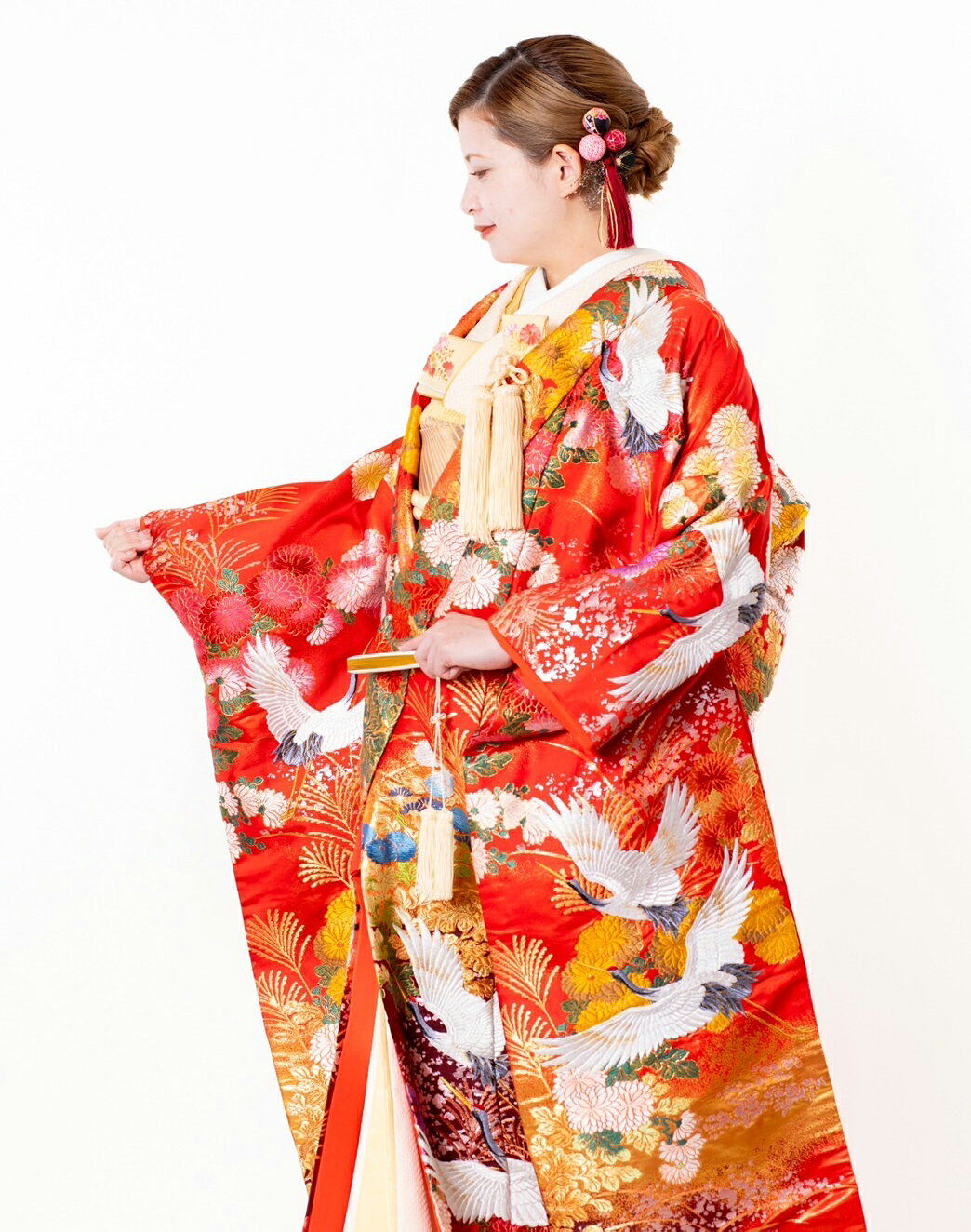 色打掛 レンタル 打掛 iro055 レッド 赤 ゴールド 金 フルセット 和装 和婚 前撮り 花嫁衣装 花嫁衣装セット 婚礼衣装 婚礼 ウェディング 高級 貸衣装 衣装レンタル 送料無料 前撮り 写真撮り 神社婚 お色直し 【赤地菊花鶴】