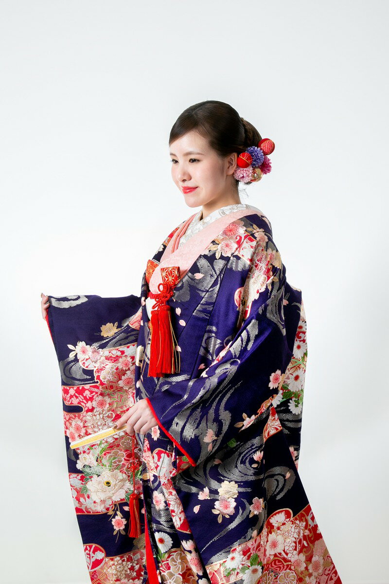 色打掛 レンタル 打掛 結婚式 結婚 紺 赤 紫 ピンク フルセット 和装 和婚 前撮り 花嫁衣装 花嫁衣装セット 婚礼衣装 婚礼 ウェディング ウエディング 高級 貸衣装 衣装レンタル 送料無料 【iro010 紫流水桜に牡丹】