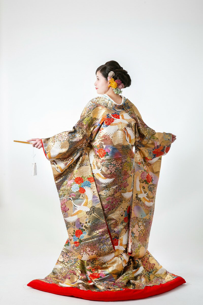 色打掛 レンタル 打掛 赤 金 ゴールド フルセット 和装 和婚 前撮り 花嫁衣装 花嫁衣装セット 婚礼衣装 婚礼 ウェディング ウエディング 高級 貸衣装 衣装レンタル 送料無料 前撮り 写真撮り 神社婚 お色直し 【iro008 色紙文様飛翔鶴】