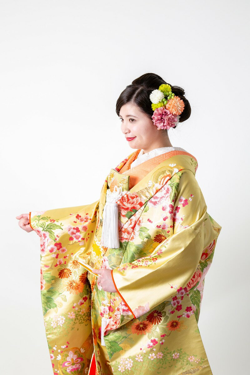 色打掛 レンタル 打掛 iro021 赤 金 ゴールド フルセット 和装 和婚 前撮り 花嫁衣装 花嫁衣装セット 婚礼衣装 婚礼 ウェディング ウエディング 高級 貸衣装 衣装レンタル 送料無料 前撮り 写真撮り 神社婚 お色直し のしめに花霞芝桜