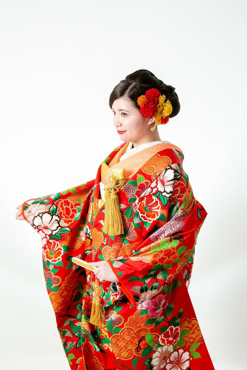 色打掛 レンタル 打掛 iro027 赤 レッド 金 ゴールド フルセット 和装 和婚 前撮り 花嫁衣装 花嫁衣装セット 婚礼衣装 婚礼 ウェディング ウエディング 高級 貸衣装 衣装レンタル 送料無料 前撮り 写真撮り 神社婚 お色直し 【七宝椿姫】