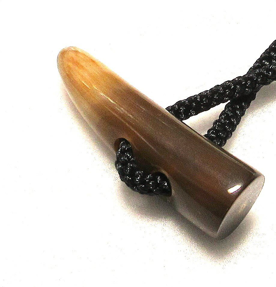 水牛ダッフルボタン・55mm。単品。特上茶（天然色）・長さ55m/m・紐穴の径6m/m・本オランダ水牛角。紐..