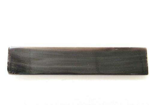 水牛板材。長尺。色物（天然色）。プロ用。両面鏡磨き・長さ約150m/m・幅31m/m・厚み約6m/m。二つの画像は同一のものです。ゆうパケット便。