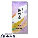 ■深むし掛川茶「特撰」 100g袋入 ■袋の外寸： 約230mm×110mm ■賞味期限： 製造日より180日 ■保存方法： 常温（冷暗所） ■原材料名： 緑茶（国産） ■販売会社： 株式会社 小山園茶舗（静岡県静岡市葵区呉服町2-8-18） ■茶葉を蒸してお茶を仕上げる際に、長め（強め）で丁寧に蒸し上げたのが深むし茶です。 ■通常のお茶に比べて茶葉の形はやや細かく、コクがあってまろやかな濃い目の味わいです。 ■のし紙または箱詰めをご希望の際は専用ボールケースを合わせてお買上げ願います。 ★【特集】深むし茶シリーズは⇒ こちら