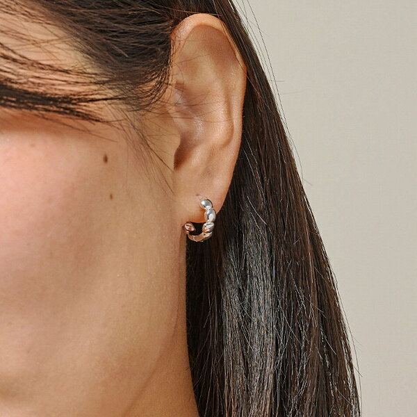 乐天商城 - 【お取り寄せ】Enamel (エナメル) ピアス ナラ　フープ ゴールド/シルバー 北欧/日本正規代理店品