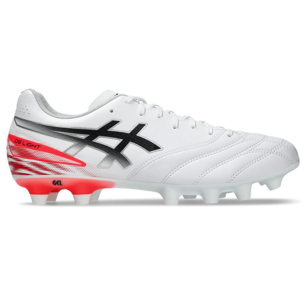 WHITE-FLASHRED(102) メーカー希望小売価格はメーカーカタログに基づいて掲載しています。 DS LIGHT ADVANCEは、耐久性と快適性、パフォーマンスの向上を求める上級者から初心者までのサッカー選手に適しています。マイクロファイバー人工皮革をアッパー前足部に採用し、やわらかな履き心地でありながら耐久性にも優れています。さらに、fuzeGELテクノロジーが、ストップやスタート時の衝撃を軽減し、長時間のプレーでも足への負担を軽減するよう設計されています。 商品説明 ：●素材：インナーソール素材：合成樹脂/取り替え式：●対応インソール：適合する別売中敷：1103A055/サッカー中敷 PRO：サイズ：24.0・24.5・25.0・25.5・26.0・26.5・27.0・27.5・28.0・28.5・29.0 アシックス asics サッカー シューズ サッカーシューズ DS LIGHT ADVANCE WIDE 2026新製品