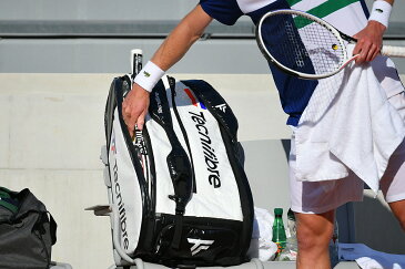 【10%OFFクーポン対象〜7/30】テクニファイバー Tecnifibre テニスバッグ・ケース TOUR RS ENDURANCE 12R ツアーエンデュランス ラケットバッグ ラケット8本収納可能 TFAB107 TFB107