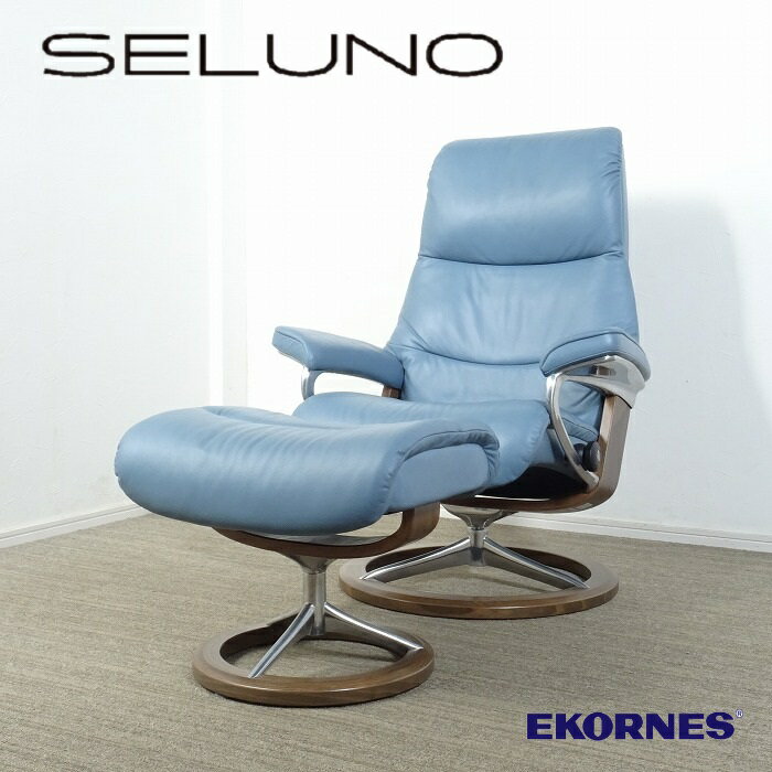 ブランド名 Ekornes/エコーネス アイテム名 Stressless View Signature / ストレスレス ビュー シグニチャー (M) リクライニングチェア / 本革 デザイナー名 ---------- サイズ チェア：W.820 D.810 H.1090 SH.420 mm オットマン：W.570 D.470 H.460 mm 商品説明 高さのあるやわらかな背もたれが、身体を優しく受け止めてくれるので、ゆったりとおくつろぎいただけます。 肘の下にある回転ノブがレールをなめらかに滑ることで、背もたれによりかかるだけで、スムーズにリクライニング。 体のわずかな動きに合わせて自動的にバランスをとり、心地よく揺れる機能（バランスアダプトシステム）付きです。 まるでロッキングチェアのように絶妙なゆらぎで、さらなるリラクゼーションを叶えてくれます。 チェア360度回転。オットマンは角度調節可能です。 素材：本革 コンディション マンションモデルルーム展示品の為、搬入、搬出に伴う小擦れ、小傷、小打痕はございますが超美品ですのでご安心下さい。 表記コンディション内容 N新品同様品 アウトレット品 S展示超美品　非常に綺麗な状態である A展示美品　綺麗な状態、大きく目立つ悪い個所はない B展示良品　使用感が少しある程度、キズ、ヨゴレ等（素材、カテゴリーの特性により異なる） C普通の中古品の状態、使用感が少しある程度、キズ、ヨゴレ等（素材、カテゴリーの特性により異なる） Jジャンク品、故障品等（現状渡し） メーカー新品参考価格 ￥489,500- 当社指定配送業者 ヤマトホームコンビニエンス（らくらく家財宅急便）または SOLFORME株式会社 注意事項 展示品を中心に商品を取り扱っておりますが、あくまでも中古品の販売になります。 記載した以外にも、少なからず使用感や経年変化があるものとお考え下さい。 目立つような傷、汚れ、染みは写真で掲載しておりますので、画像にてご確認下さい。 その他、展示、搬出、輸送、分解及び組立時、保管、移動等に付くと思われます少擦れ、少小傷、少薄汚れ程度はご理解の程、宜しくお願い致します。 コンディション、臭い等、には個人差がありますのでお品に関してご不安な方は正規販売価格（新品）にてお買いお求めの程、宜しくお願い致します。 PC、スマートフォン環境による画像の色が異なる場合が御座いますのでご了承下さいませ。ブランド名 Ekornes/エコーネス アイテム名 Stressless View Signature / ストレスレス ビュー シグニチャー (M) リクライニングチェア / 本革 デザイナー名 ---------- サイズ チェア：W.820 D.810 H.1090 SH.420 mm オットマン：W.570 D.470 H.460 mm 商品説明 高さのあるやわらかな背もたれが、身体を優しく受け止めてくれるので、ゆったりとおくつろぎいただけます。 肘の下にある回転ノブがレールをなめらかに滑ることで、背もたれによりかかるだけで、スムーズにリクライニング。 体のわずかな動きに合わせて自動的にバランスをとり、心地よく揺れる機能（バランスアダプトシステム）付きです。 まるでロッキングチェアのように絶妙なゆらぎで、さらなるリラクゼーションを叶えてくれます。 チェア360度回転。オットマンは角度調節可能です。 素材：本革 コンディション マンションモデルルーム展示品の為、搬入、搬出に伴う小擦れ、小傷、小打痕はございますが超美品ですのでご安心下さい。 表記コンディション内容 N新品同様品 アウトレット品 S展示超美品　非常に綺麗な状態である A展示美品　綺麗な状態、大きく目立つ悪い個所はない B展示良品　使用感が少しある程度、キズ、ヨゴレ等（素材、カテゴリーの特性により異なる） C普通の中古品の状態、使用感が少しある程度、キズ、ヨゴレ等（素材、カテゴリーの特性により異なる） Jジャンク品、故障品等（現状渡し） メーカー新品参考価格 ￥489,500- 当社指定配送業者 ヤマトホームコンビニエンス（らくらく家財宅急便）または SOLFORME株式会社 注意事項 展示品を中心に商品を取り扱っておりますが、あくまでも中古品の販売になります。 記載した以外にも、少なからず使用感や経年変化があるものとお考え下さい。 目立つような傷、汚れ、染みは写真で掲載しておりますので、画像にてご確認下さい。 その他、展示、搬出、輸送、分解及び組立時、保管、移動等に付くと思われます少擦れ、少小傷、少薄汚れ程度はご理解の程、宜しくお願い致します。 コンディション、臭い等、には個人差がありますのでお品に関してご不安な方は正規販売価格（新品）にてお買いお求めの程、宜しくお願い致します。 PC、スマートフォン環境による画像の色が異なる場合が御座いますのでご了承下さいませ。