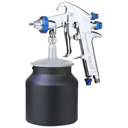 ラッカー塗装の仕上げ塗りなど、美しい仕上がりを求める作業に最適です。【用途】塗料の吹き付け作業。【機能】美しい仕上がりを求める作業に最適です。　　　　パターン調節ネジで噴出形状(円・楕円)を変更できます。●供給方式:吸上式。●カップ容量:750cc。●ノズル口径:1.5mm。●塗料吐出量:185L/min。●空気使用圧力:0.3〜0.34MPa。●空気使用量:130L/min。●パターン開き:180mm。●空気取入口ネジ・カップ取付ネジサイズ:G1/4。●セット内容:スプレーガン本体・専用ガンカップ・メンテナンス用具。