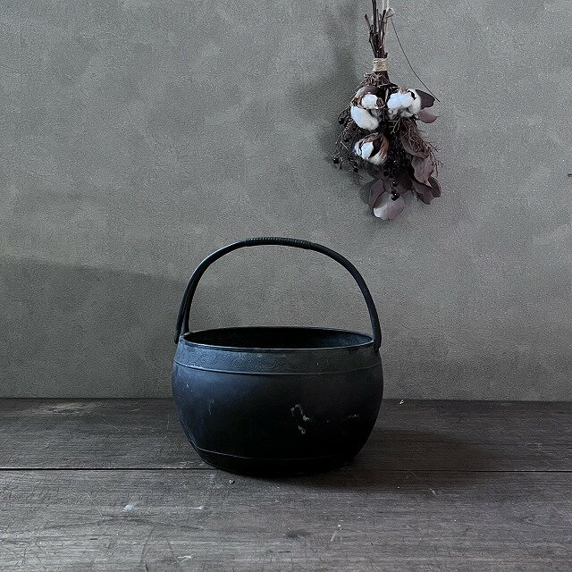 南部鉄器 囲炉裏鍋 23cm 骨董品 アンティーク(楽天市場】南部 南部鉄器 囲炉裏鍋 23cm 骨董品 アンティーク(楽天市場】南部