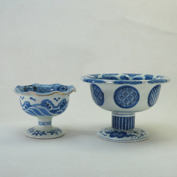 大きめの盃洗 丸花鳥亀甲雲文様 盃洗 0091江戸時代 伊万里 染付 手描き酒器 杯 器 酒 お猪口 酒【中古..