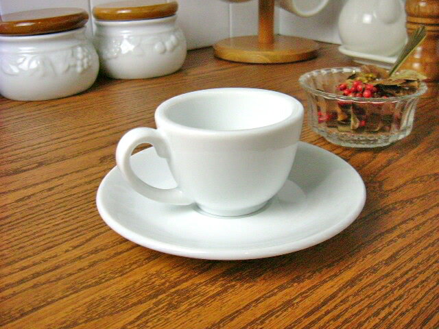 フォンテ エスプレッソ カップ ＆ ソーサー （小） 65cc 白 シンプル コーヒーカップ デミタスカップ かわいい 碗皿 白い食器 洋食器 業務用