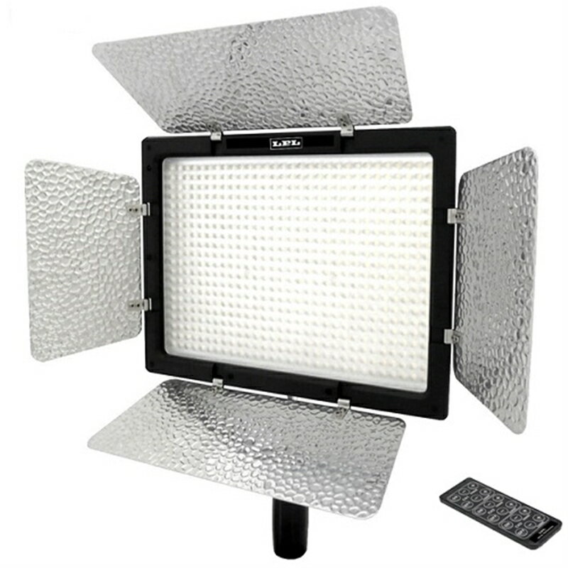 Aputure amaran P60c RGBフラットパネル撮影ライト 60W RGBWW 色温度2500K~7500K CRI 95+ TLCI 96+ 5900lux @1m アプリ制御 10種類の照明効果 G / M±調整可能 デュアル電源方式 専用ソフトボックス付き 撮影用LED定常光ライト 軽量 コンパクト