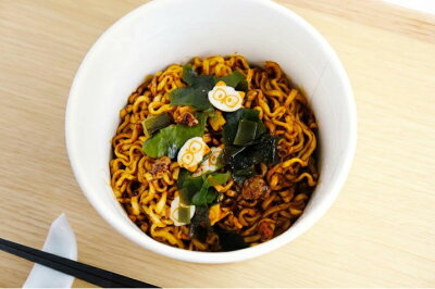 オールネショップ 【送料無料】農心 チャパグリカップ麺114g×12個(1BOX) 韓国料理 韓国ラーメン カップ麺 インスタントラーメン パラサイト チャパグリ 大盛カップ 汁なし麺 ジャージャー麺 インスタントラーメン カップ麺 チャパグリ 画像2