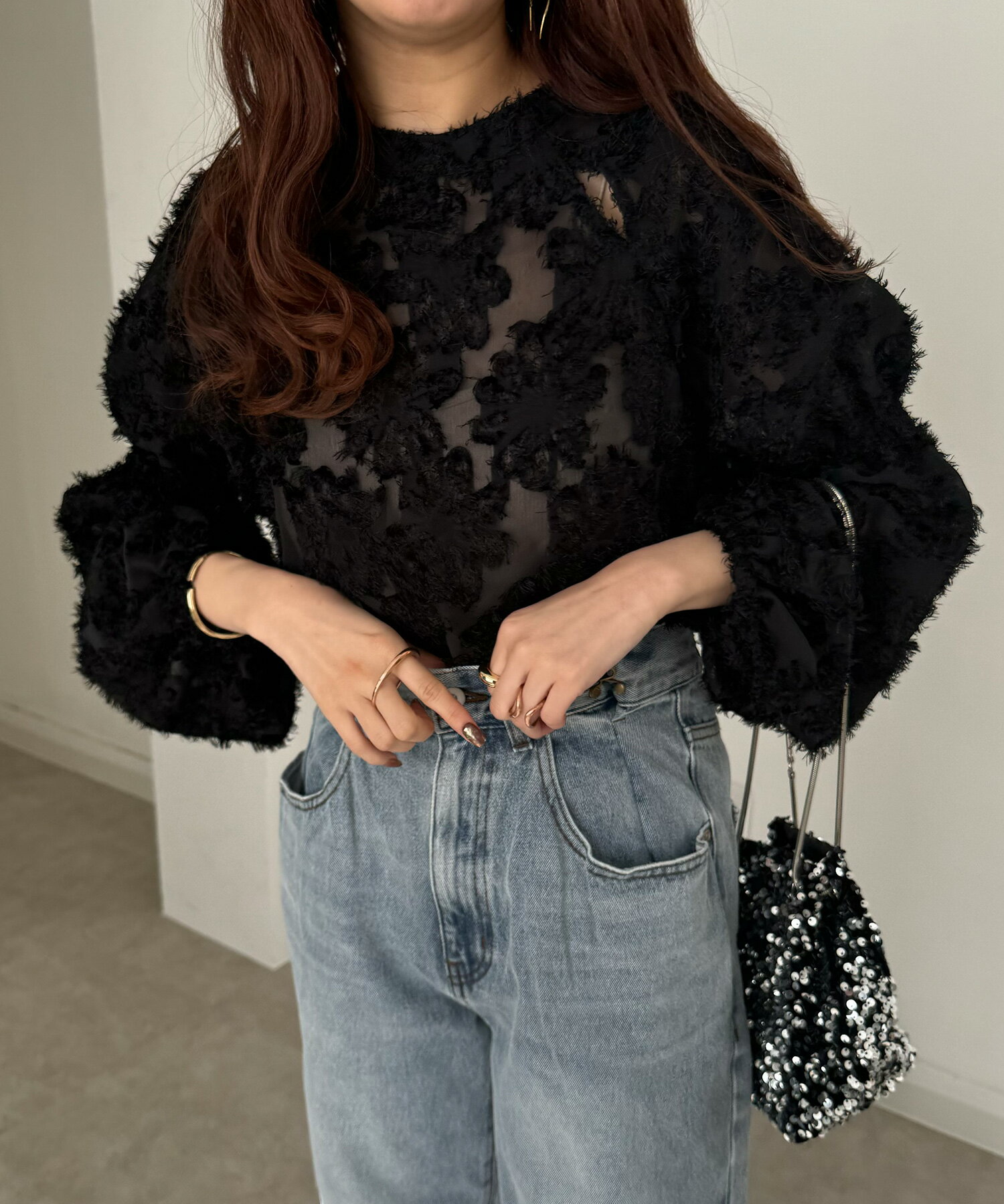 フラワージャガードスリットハイネックブラウス