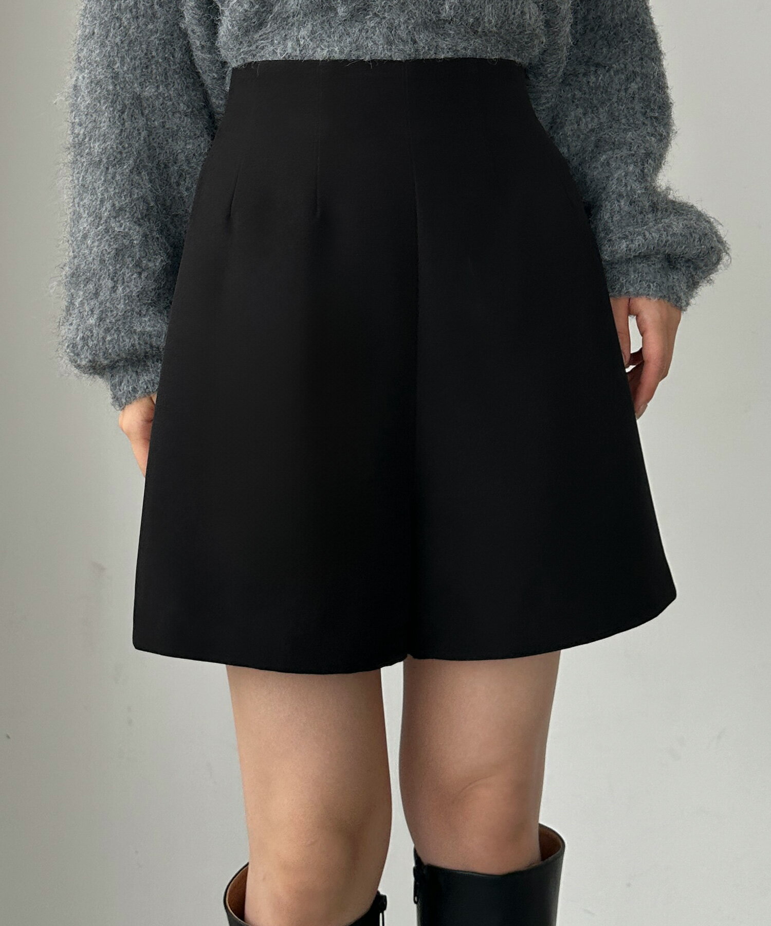 Louere ハイウエストショートパンツ