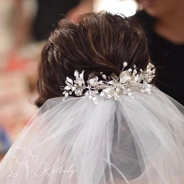 【送料無料】ブライダル ウェディング ヘッドドレス パール ビジュー ヘッドコーム d1 結婚式 ヘアアクセサリー ヘッドアクセサリー 髪飾り 前撮り 花嫁 二次会 海外挙式 ヘッドコーム 成人式 パーティー