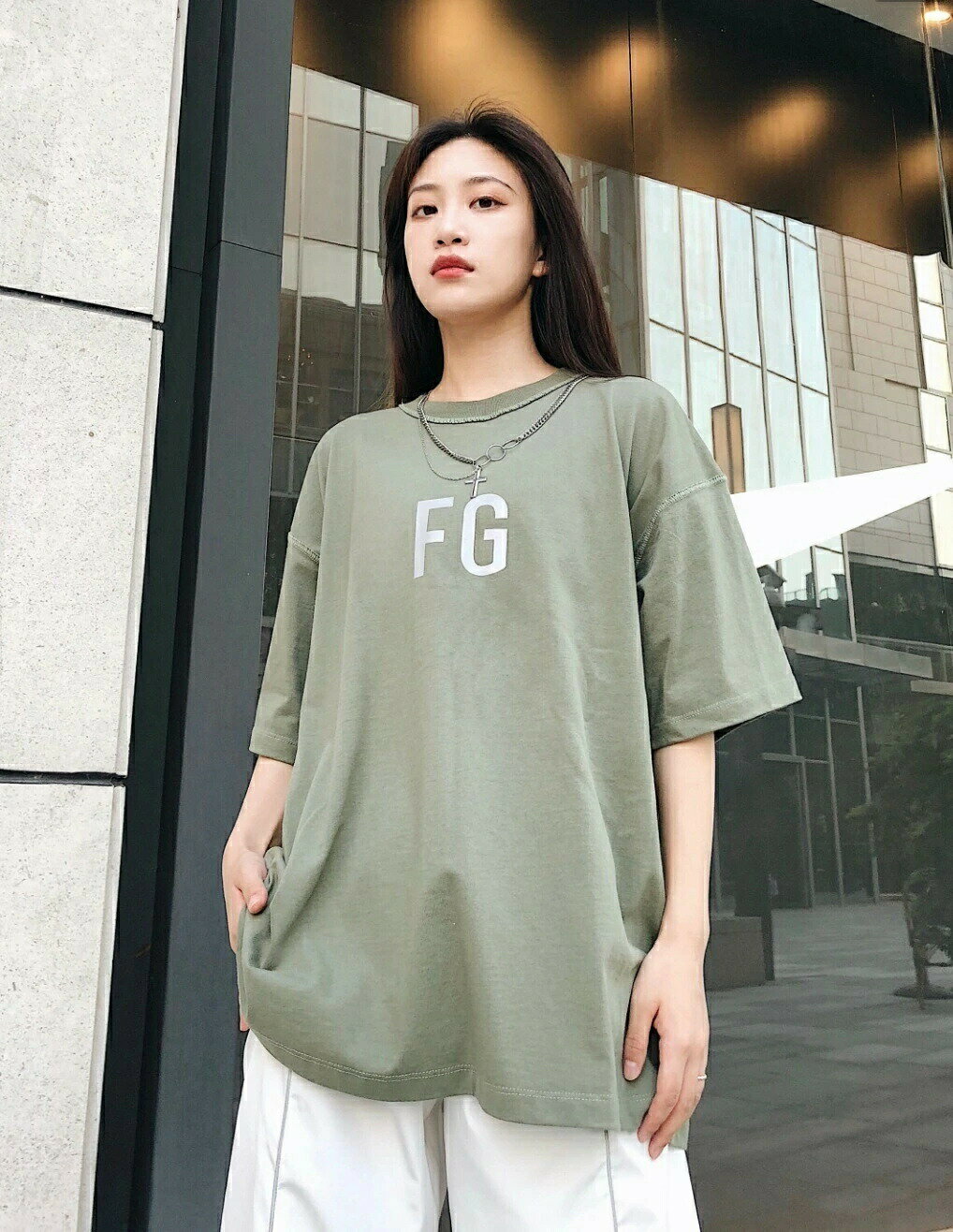 FEAR OF GOD ESSENTIALS エッセンシャルズ Tシャツ ロゴ Tシャツ 半袖 メンズ レディース logo t-shirt カジュアル 男女兼用 夏[並行輸入品]