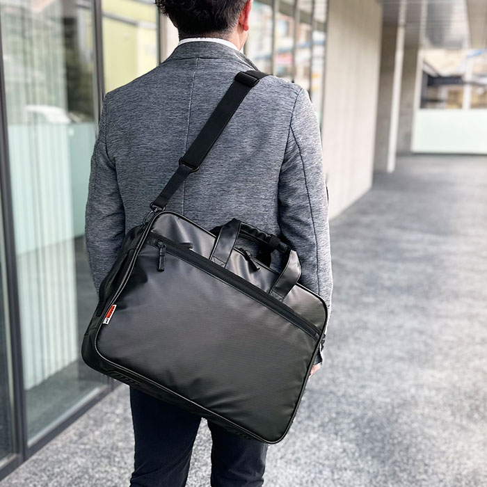 【ポイントアップ商品】 ブリーフケース ビジネスバッグ 26709 【北海道も送料無料 SALE】 鞄 カバン リュック メンズ 3way A3 2層 軽い 軽量 撥水 自立 ブランド ノートPC ショルダーベルト 出張 通勤 MAGNUM マグナム ギフト gift お祝い 黒 ブラック black bag 3