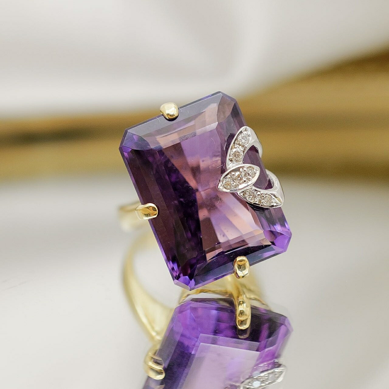 【中古】 四角いカット鮮やかな紫色...