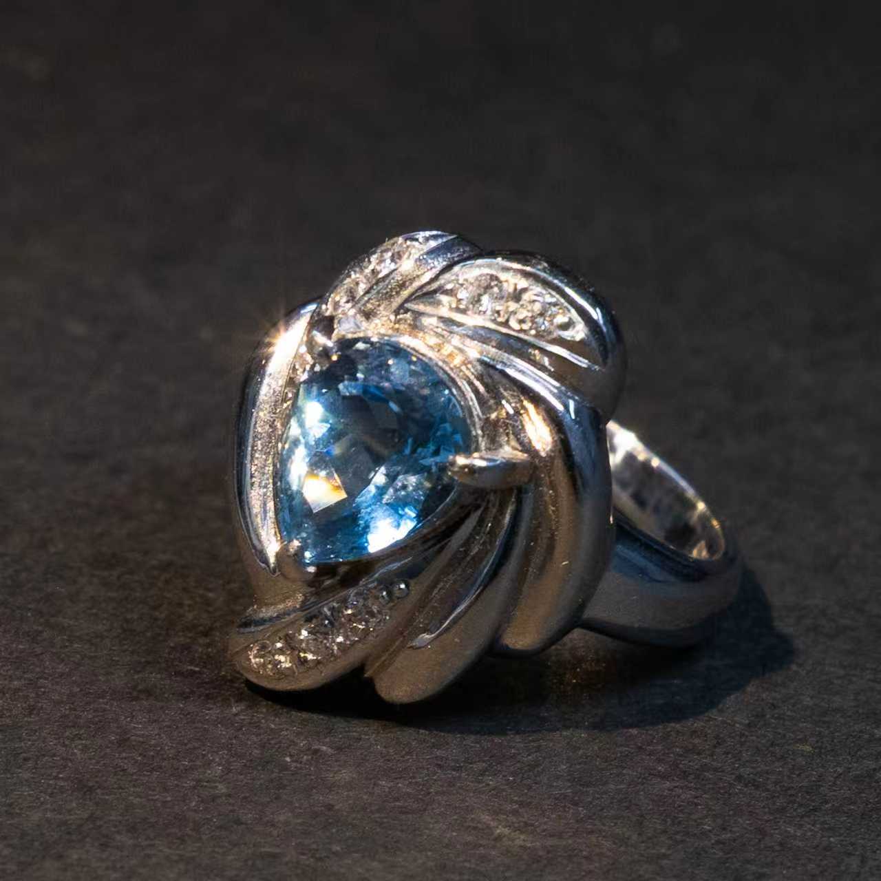 【中古】アクアマリン1.90ct　ダイヤモンド0.13ct リング 11号