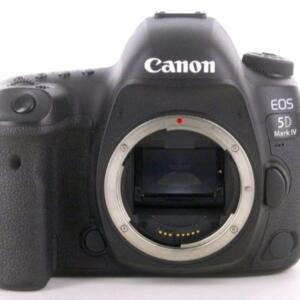 【中古】キヤノン Canon EOS 5D mark 4 + EF 28-135mm IS