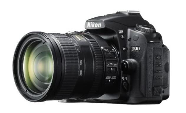 【中古】Nikon ニコン D90 AF-S DX VR 18-200G レンズキット