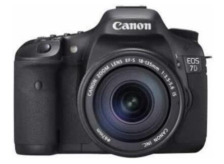 【中古】Canon キヤノン EOS 7D EF-S18-135IS KIT