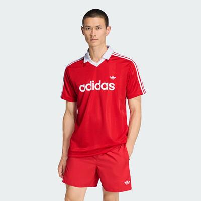 adidas/アディダス オリジナルス アーカイブカラーエンジニアードジャージ着心地の良いダブルニット生地を使用したレギュラーフィットのジャージ。アイコニックなアディカラー スポーツシリーズをルーツに持つアーカイブ カラー エンジニアード ジャージーは、毎日のスタイルに新鮮で大胆なひねりを加える。ダブルニット生地で作られた、快適で軽量な着心地。Vネックデザインとレギュラーフィットがリラックスしたニュートラルなルックスを演出し、幅広いコーディネートに合わせることができる。エンジニアードカラーがユニークなスタイルを演出。オリジナルスのブランドが、このシンプルでありながらエレガントなアイテムにアディダスの伝統を加える。この印象的な新しいアディカラーデザインで、コーディネートに一層彩りを添えよう。レギュラーフィットVネックダブルニット生地■品質素材■ポリエステル100%（リサイクル素材100%）■サイズ■XLサイズadidas/アディダス オリジナルス アーカイブカラーエンジニアードジャージ