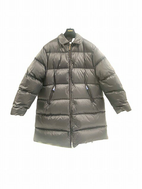 ヴァレンティノ(VALENTINO) リバーシブル ジャケット コート ダウン 総柄Vロゴ/裏地無地・ジップロゴ刻印付 ナイロンコート　2021年秋冬新作 WVOCPG967WN アウター メンズ (カラー：ブラック＆ホワイト)【Aランク】【中古】