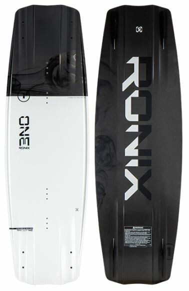 2024　RONIX One Legacy Core　日本正規品 この新しい独自のレガシー コア CNC 加工フォームは減衰特性を向上させ、強力なドライブ、ソフトな着地、荒れた水面でのさらなる快適さの間のギャップを埋めます。 最近、この人気の形状を広げて、より大きなスイートスポットを作り、低速でも乗りやすくしました。20年近く前、私たちは納屋に座ってウェイクボードの王者であるダニー・ハーフと協力し、他のハイエンドボードよりも寛容な特性を備えた、よりまろやかなトランジションのフリーライドターンを定義する新しいスタイルのライドを作成する方法を再考しました。長年にわたり、私たちはタイムボム構造の同等品よりもスムーズな離陸を実現するために、より多くの滑空速度を追加し続け、身体への抵抗と負担を軽減します。この最新世代は、より快適なエクスプロージョンで、この象徴的なロッカーラインに伴う余分な滞留時間を求めるライダーのために設計されています。- 特徴 -・ライディングスタイル:ボート用|アドバンスレベル・ロッカー:3ステージロッカー・ボードエナジー:高反応：9・フィン設定:-4×1.0インチランプフィン -4×0.8インチのフリーエージェントフィンボードの特徴：・3-ステージロッカー構造により、水面との接地面は広く,スイートスポットが大きい分反発力もあり、低速でも安定した走り。・独自のレガシーコアCNC加工フォームにより、荒れた水面でも強い走りとソフトな着地感。・高く飛べ、滞空時間を求めるライダー向けに設計されている。 5