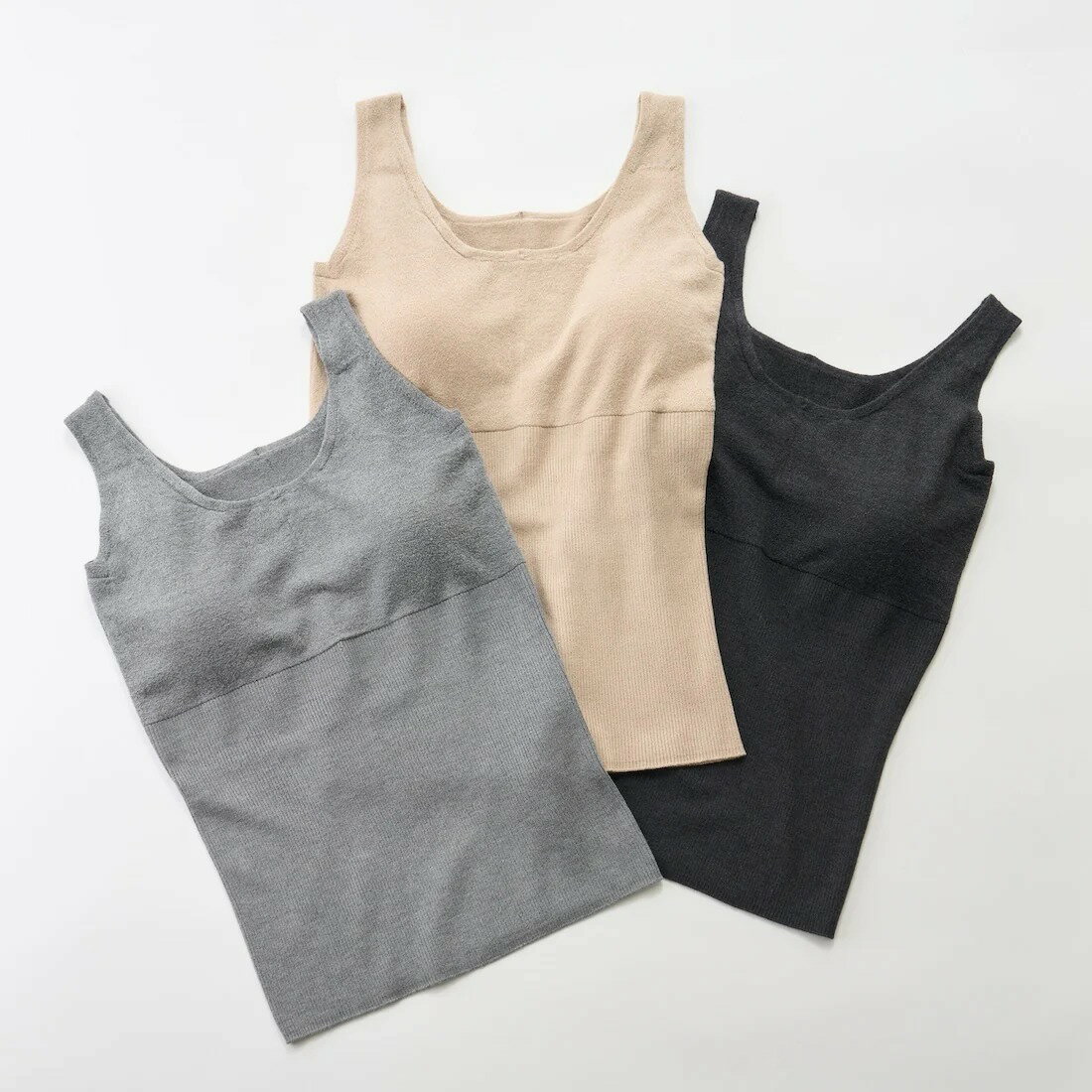 【マラソンP2倍&お得クーポン】シルクリッチ ブラトップ シルクインナー ノンワイヤー ナイトブラ ブラ ブラジャー 下着 肌着 絹 天然素材 天然繊維 敏感肌...