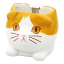 商品情報商品説明●かわいいネコのミニかやり♪●かわいいネコの形をしたミニサイズのかやりです。●ミニサイズ（効果3時間程度）の蚊取り線香専用です。●ミニサイズの蚊取り線香は、湿気らずに使い切れるので便利です。●ギフト用にもピッタリなかわいいボックスに入っています。●蚊取り線香をセットする金具部分は、本体から取り外すことができるので、簡単にセットすることができます。●ミニサイズなので、お部屋・ベランダ・キャンプなど、あらゆる場所へ持ち運びも●こちらのシリーズは、ハチワレ、スコティッシュ、クロの3種類ございます。※蚊取り線香は付属しておりません。※本商品は手作りの為、塗装や形状に多少のばらつきがございます。予めご了承ください。商品規格■商品サイズ 幅10.2×奥行9.6×高さ8.5cm■材質 磁気（ニューボン）■原産国 中国セトクラフト ミニかやり スコティッシュ P24-0852 蚊取り線香スタンド 【幅10.2×奥行9.6×高さ8.5cm】 かわいいネコのミニかやり♪ かわいいネコの形をしたミニサイズのかやりです。 ミニサイズ（効果3時間程度）の蚊取り線香専用です。 ミニサイズは湿気らずに使い切れるので便利です。 ギフト用にもピッタリなかわいいボックスに入っています。 土・日を除く 【1～3営業日以内】 に発送1