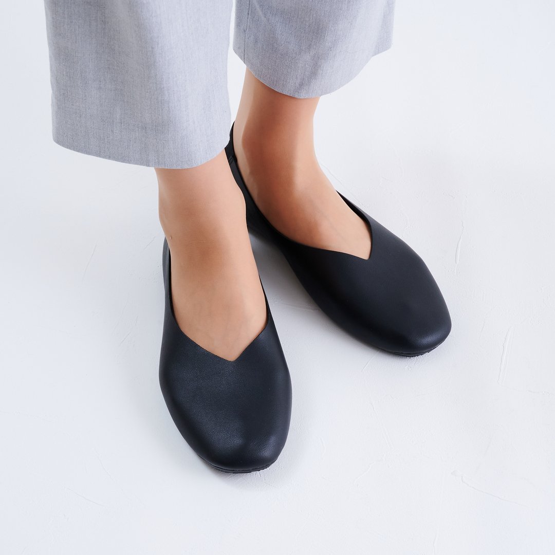 【ポイント10倍】 パラデック Paladec 携帯スリッポン ブラック パラデック PLN-1BK 携帯 スリッパ レディース かかとあり おしゃれ シンプル 学校 行事 参観日 授業参観 入学式 卒業式 面接 面談 旅行 革風 【送料無料】のサムネイル